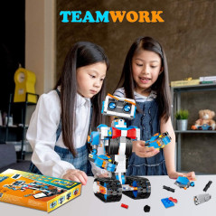 OKK, le robot interactif en bloc