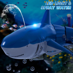 Jouet Requin Télécommandé 1:18 pour Enfants avec Lumière & Spray